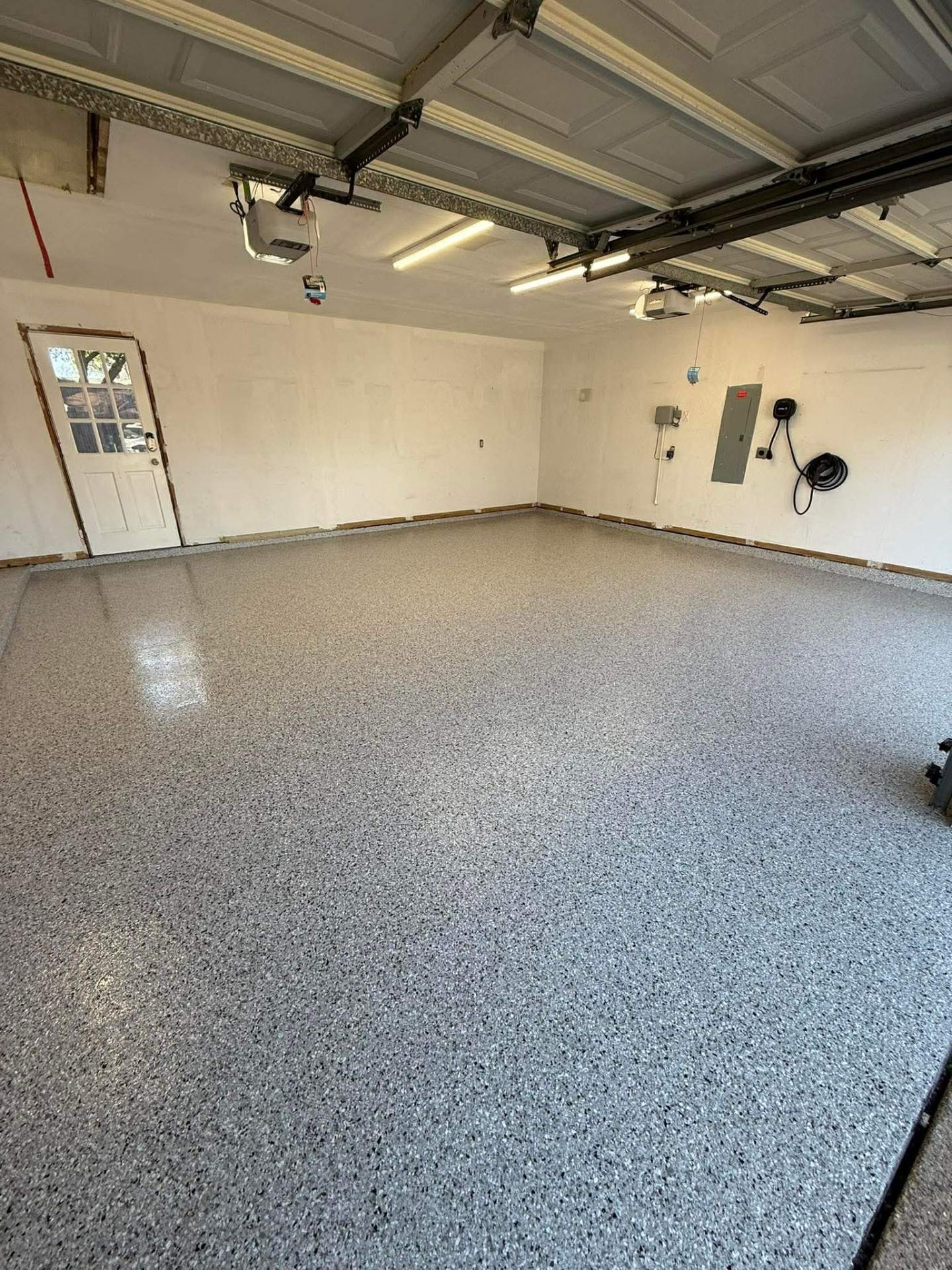 Plano 2-Car Garage — after